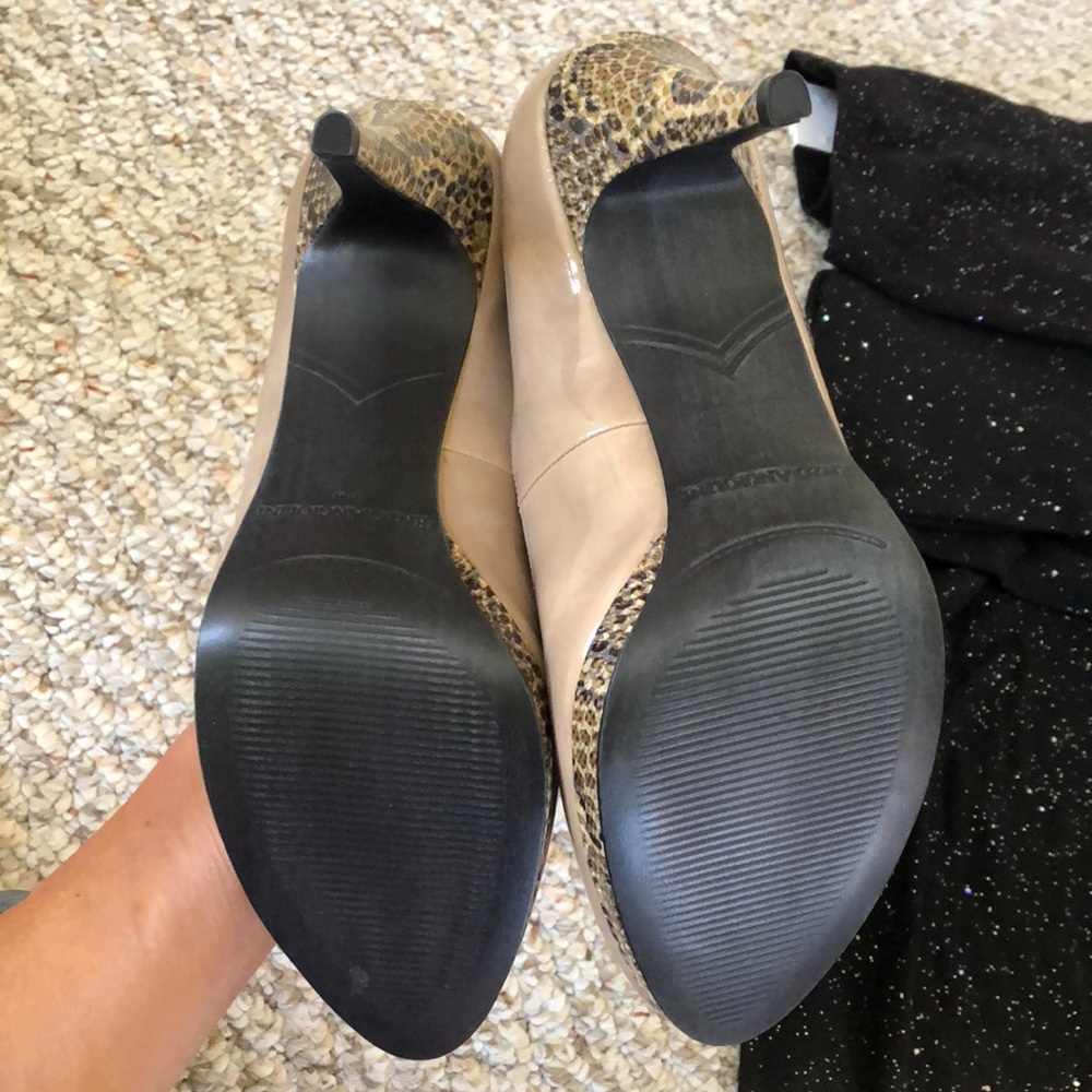 BNWT Enzo Angiolini Taupe/beige pumps size 8 - Picture 3 of 13